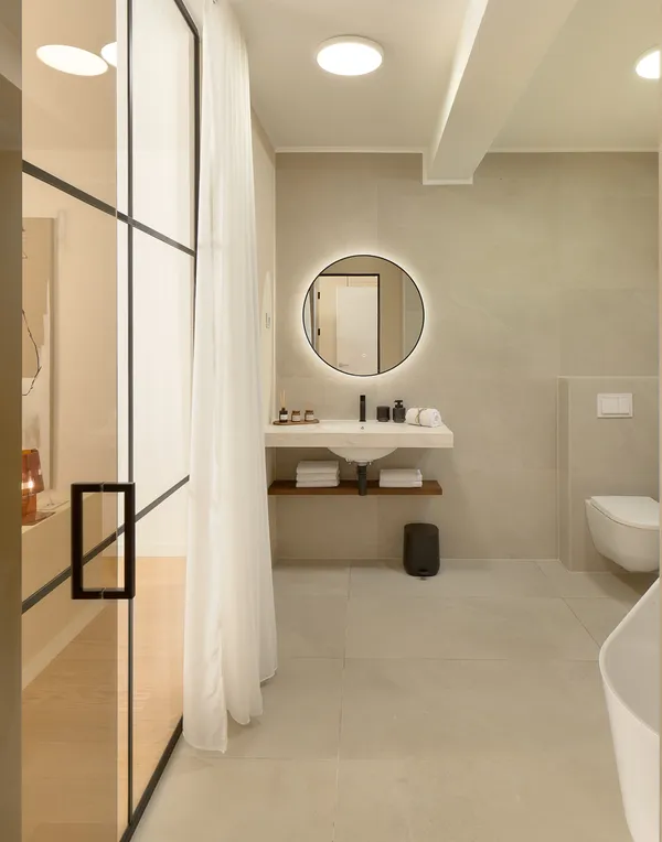 Lounge area alternate view